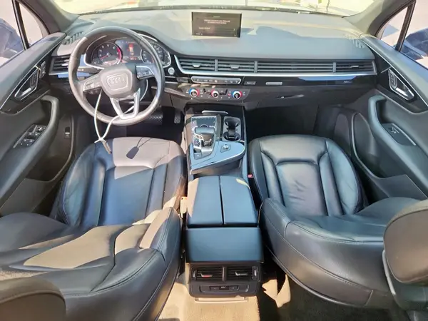 WA1AAAF74HD005762 2017 AUDI Q7 - Image 8