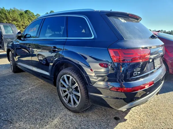 WA1AAAF74HD009620 2017 AUDI Q7 - Image 2