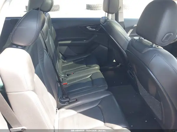 WA1AAAF74HD014168 2017 AUDI Q7 - Image 8