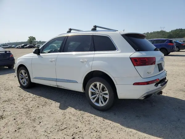 WA1AAAF74HD025817 2017 AUDI Q7 - Image 2