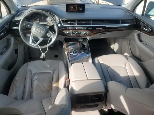 WA1AAAF74HD028913 2017 AUDI Q7 - Image 8