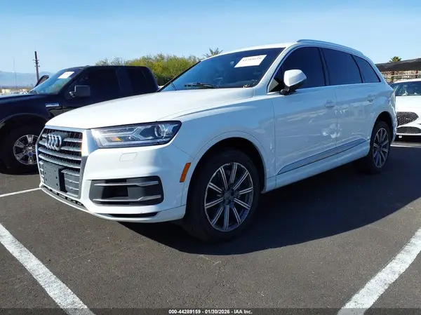 WA1AAAF74HD035621 2017 AUDI Q7 - Image 2