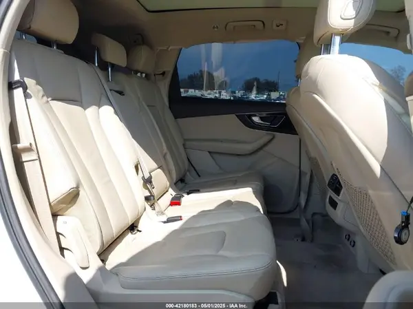 WA1AAAF74KD004991 2019 AUDI Q7 - Image 8
