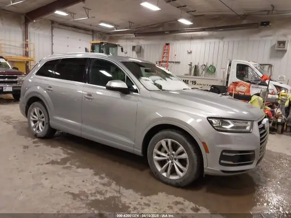 WA1AAAF74KD005543 2019 AUDI Q7 - Image 1