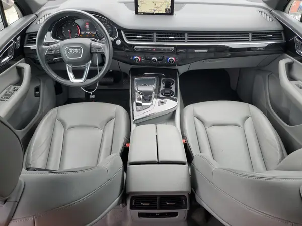 WA1AAAF74KD008880 2019 AUDI Q7 - Image 8