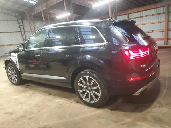 WA1AAAF75HD005897 2017 AUDI Q7 - Image 2