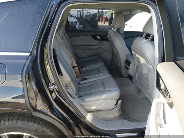 WA1AAAF75HD017290 2017 AUDI Q7 - Image 8