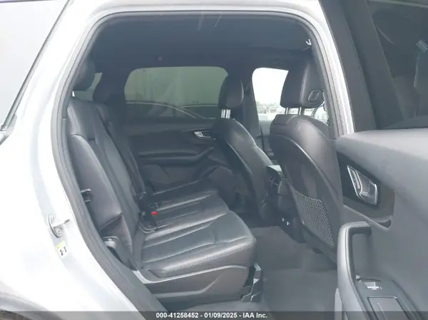 WA1AAAF75JD053289 2018 AUDI Q7 - Image 8