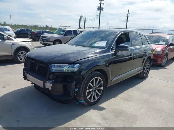 WA1AAAF75KD047848 2019 AUDI Q7 - Image 2
