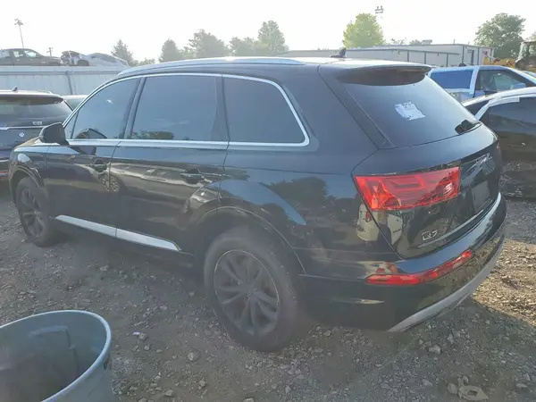 WA1AAAF76HD005049 2017 AUDI Q7 - Image 2