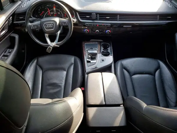 WA1AAAF76HD005049 2017 AUDI Q7 - Image 8
