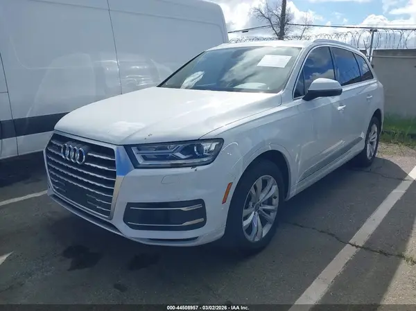 WA1AAAF76HD005245 2017 AUDI Q7 - Image 2