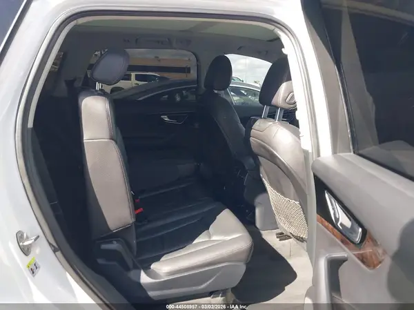 WA1AAAF76HD005245 2017 AUDI Q7 - Image 8