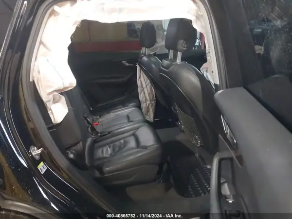 WA1AAAF76HD012406 2017 AUDI Q7 - Image 8