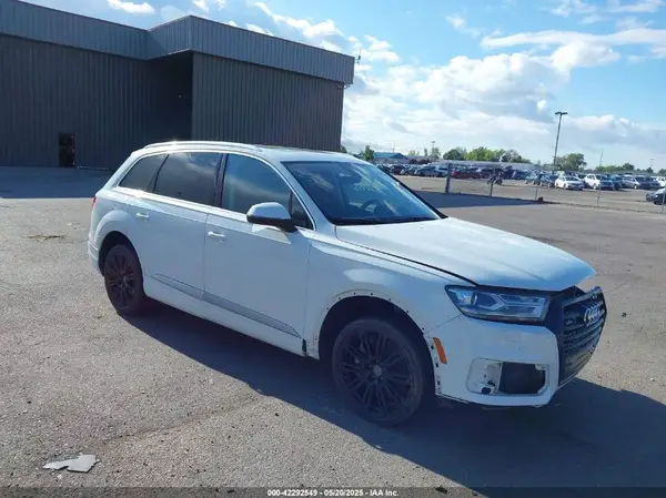 WA1AAAF76HD019257 2017 AUDI Q7 - Image 1