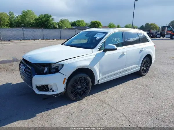 WA1AAAF76HD019257 2017 AUDI Q7 - Image 2