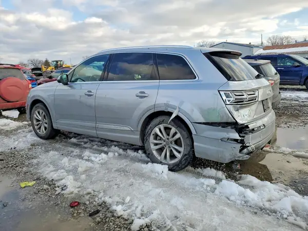 WA1AAAF76KD009142 2019 AUDI Q7 - Image 2