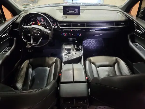 WA1AAAF76KD010405 2019 AUDI Q7 - Image 8
