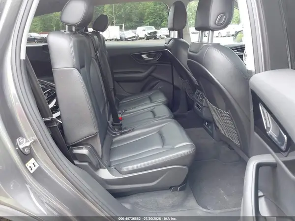 WA1AAAF76KD046756 2019 AUDI Q7 - Image 8
