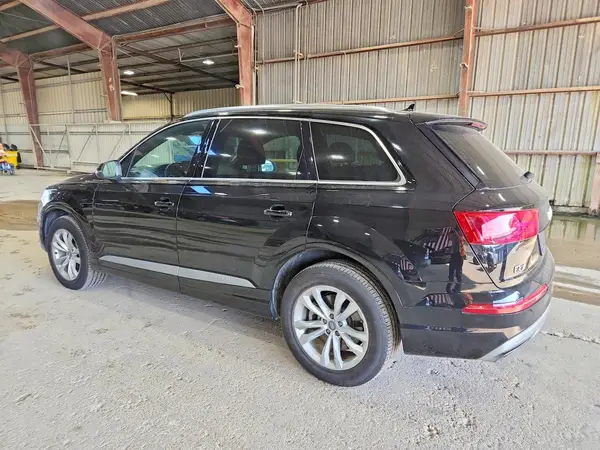 WA1AAAF77HD037265 2017 AUDI Q7 - Image 2