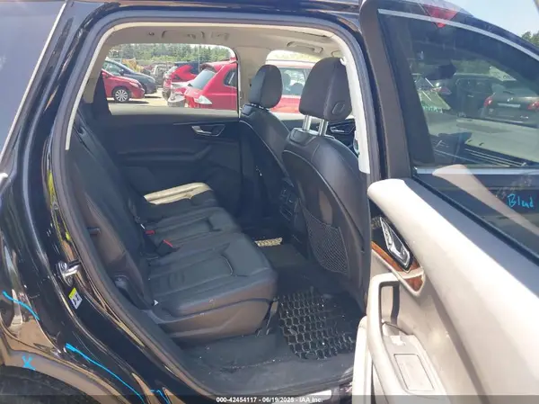 WA1AAAF77HD059847 2017 AUDI Q7 - Image 8