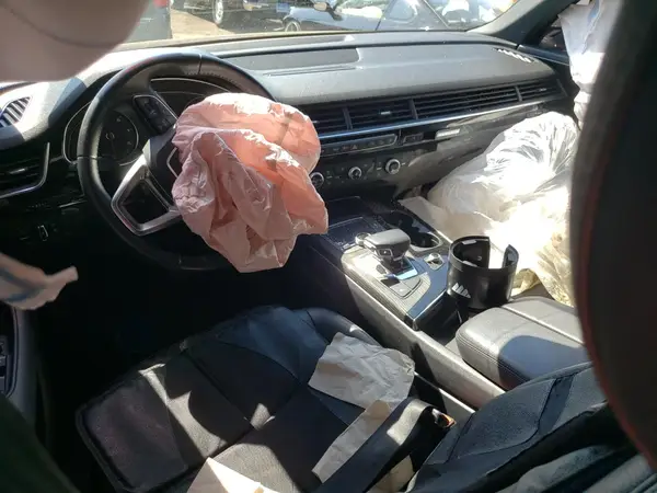 WA1AAAF77JD012842 2018 AUDI Q7 - Image 8
