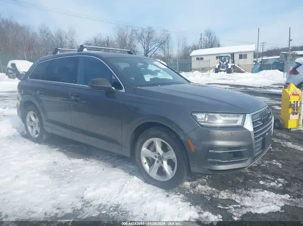 WA1AAAF77JD053648 2018 AUDI Q7 - Image 1