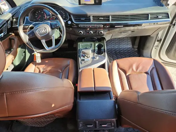 WA1AAAF77KD011319 2019 AUDI Q7 - Image 8