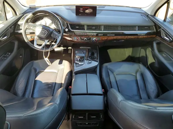 WA1AAAF78HD032589 2017 AUDI Q7 - Image 8