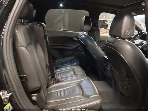 WA1AAAF78HD045858 2017 AUDI Q7 - Image 8