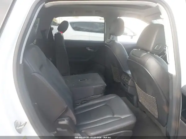 WA1AAAF79HD007510 2017 AUDI Q7 - Image 8