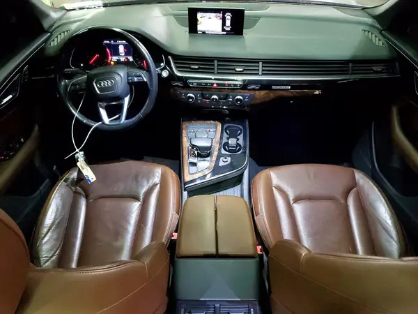 WA1AAAF79HD021360 2017 AUDI Q7 - Image 8