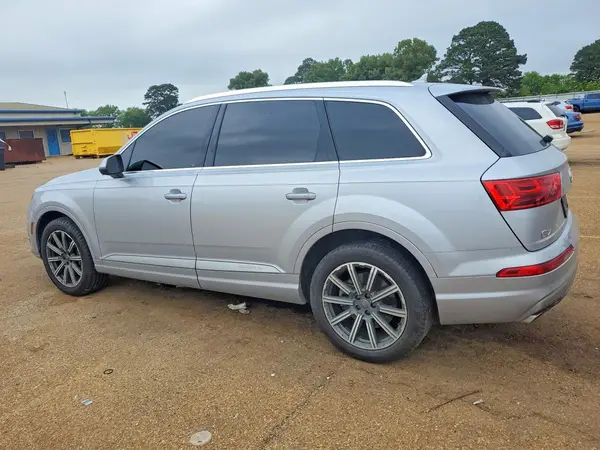 WA1AAAF79JD007870 2018 AUDI Q7 - Image 2