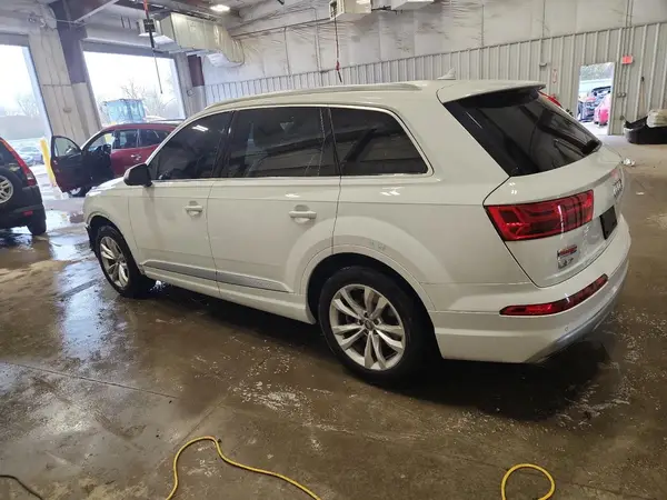 WA1AAAF79JD053974 2018 AUDI Q7 - Image 2