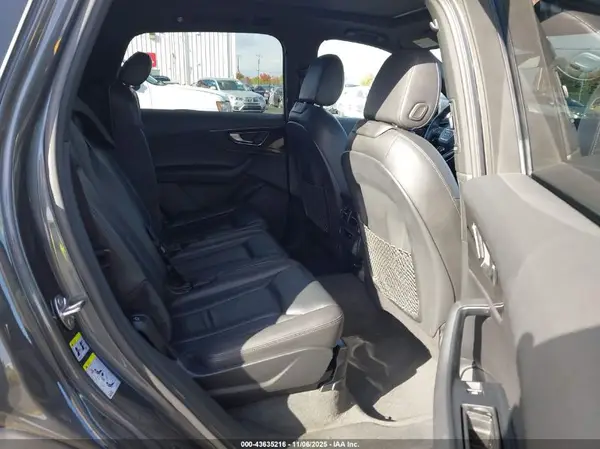 WA1AAAF79KD003612 2019 AUDI Q7 - Image 8