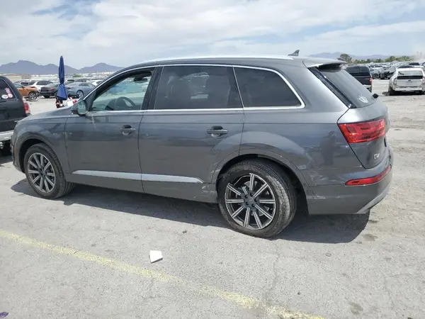 WA1AAAF79KD006929 2019 AUDI Q7 - Image 2