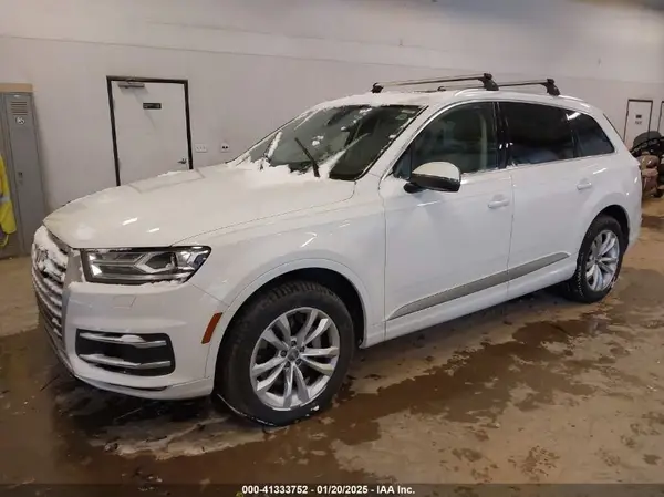 WA1AAAF79KD009183 2019 AUDI Q7 - Image 2