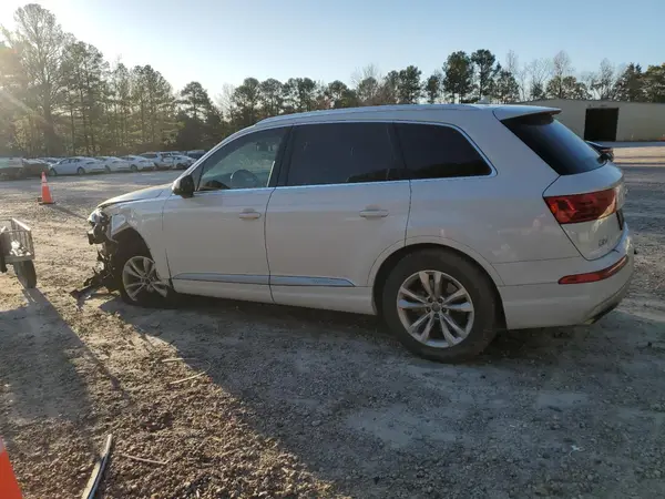 WA1AAAF79KD011838 2019 AUDI Q7 - Image 2