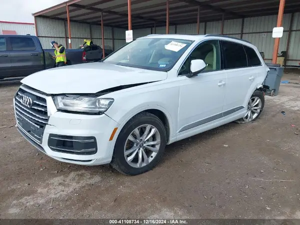 WA1AAAF7XKD007748 2019 AUDI Q7 - Image 2
