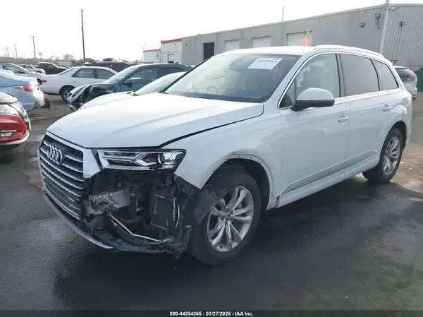 WA1AAAF7XKD011136 2019 AUDI Q7 - Image 2