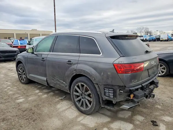 WA1AAAF7XKD046727 2019 AUDI Q7 - Image 2