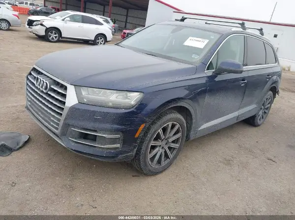 WA1AAAF7XKD049191 2019 AUDI Q7 - Image 2