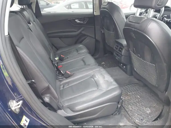 WA1AAAF7XKD049191 2019 AUDI Q7 - Image 8