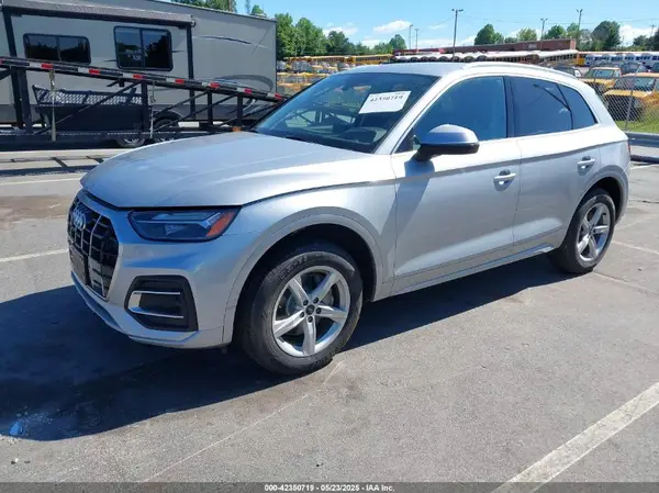 WA1AAAFY0M2002243 2021 AUDI Q5 - Image 2
