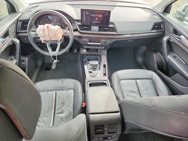 WA1AAAFY0M2024212 2021 AUDI Q5 - Image 8