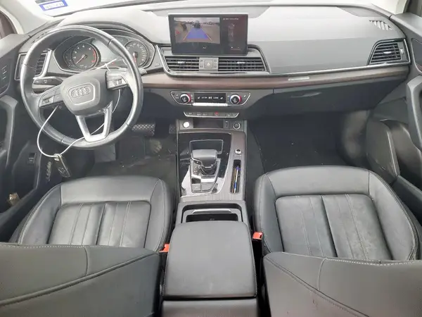 WA1AAAFY0M2027594 2021 AUDI Q5 - Image 8