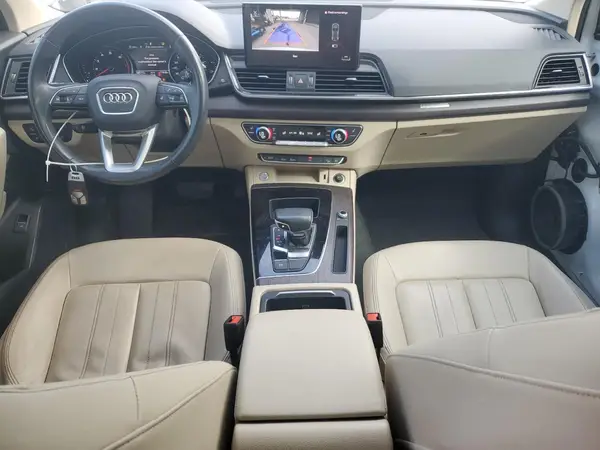 WA1AAAFY0M2032763 2021 AUDI Q5 - Image 8