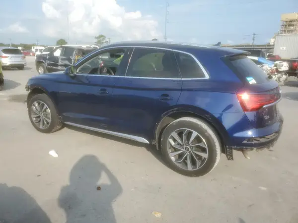 WA1AAAFY0M2035971 2021 AUDI Q5 - Image 2