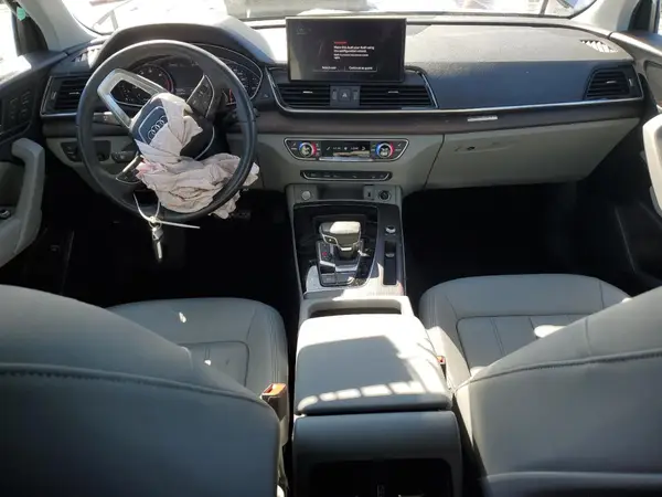 WA1AAAFY0M2043357 2021 AUDI Q5 - Image 8