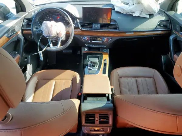 WA1AAAFY0M2046131 2021 AUDI Q5 - Image 8